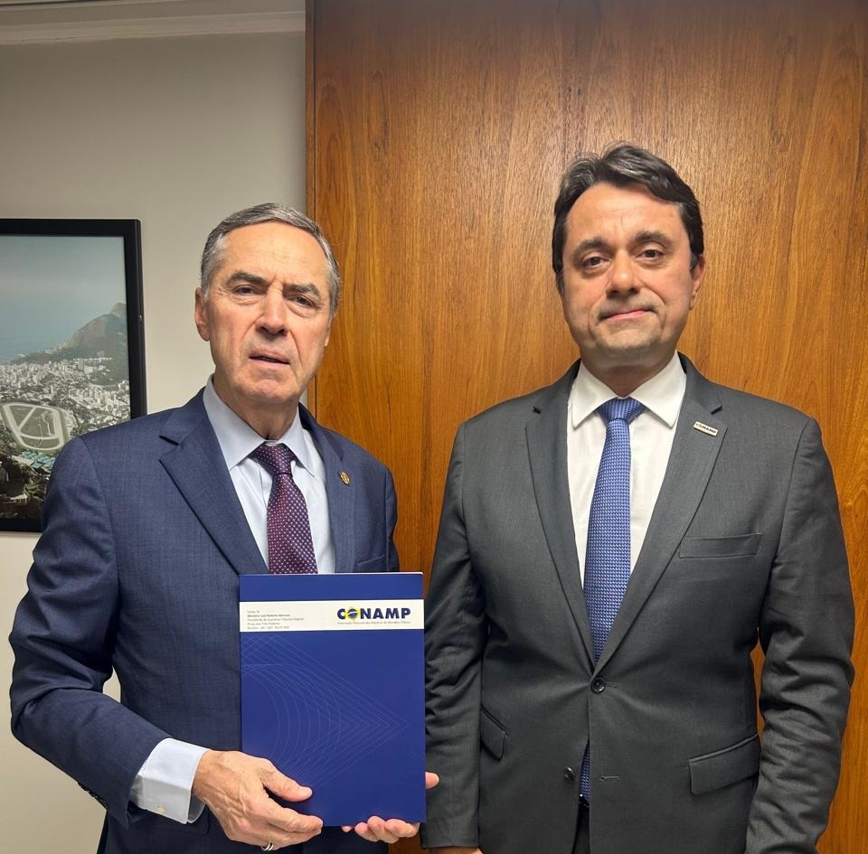 CONAMP se reúne com ministro Luís Roberto Barroso no STF